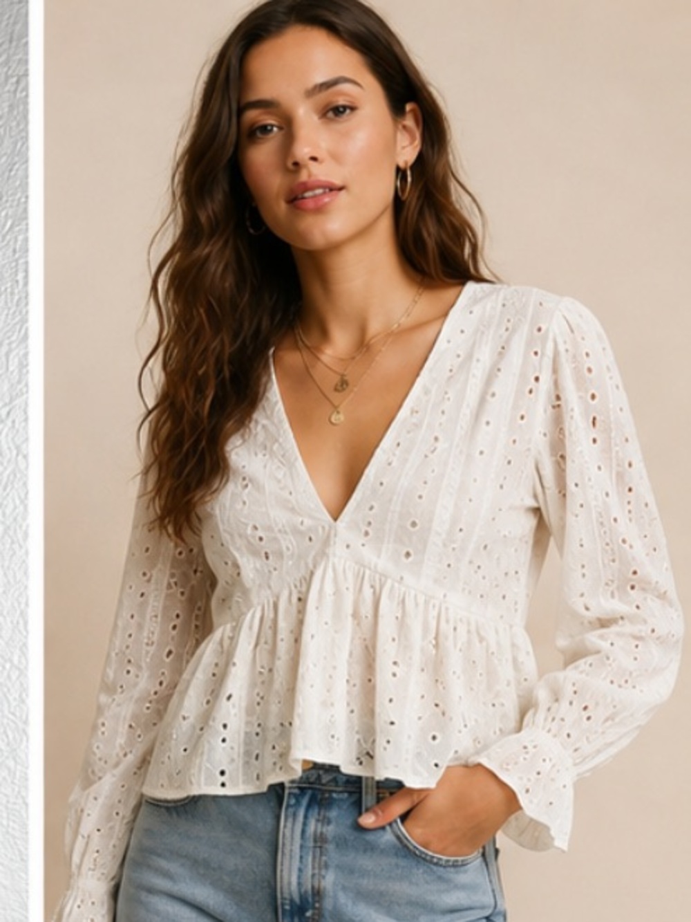 Saints & hearts White Eyelet Peplum Blouse deep vneck size M  light weight femin
